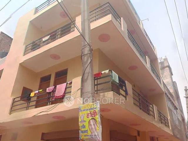 2 BHK House for Rent In Sector 37