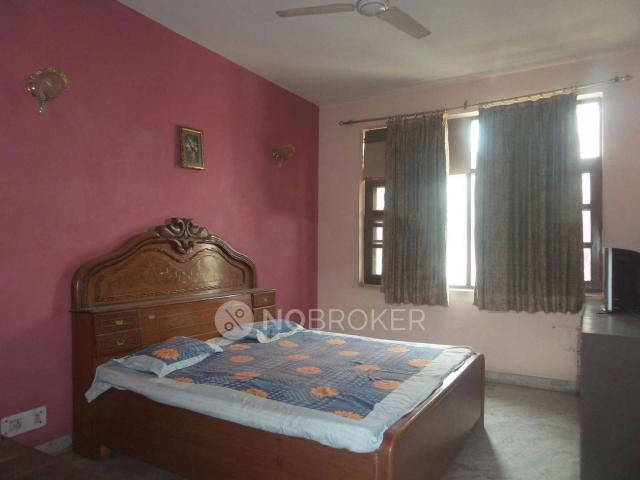 2 BHK House for Rent In Sector 43
