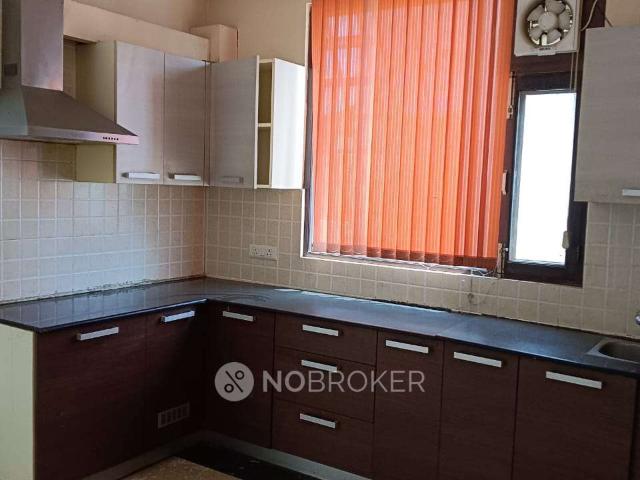 2 BHK House for Rent In Sector 43