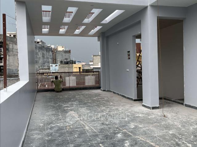 2 BHK House for Rent In Sector 44