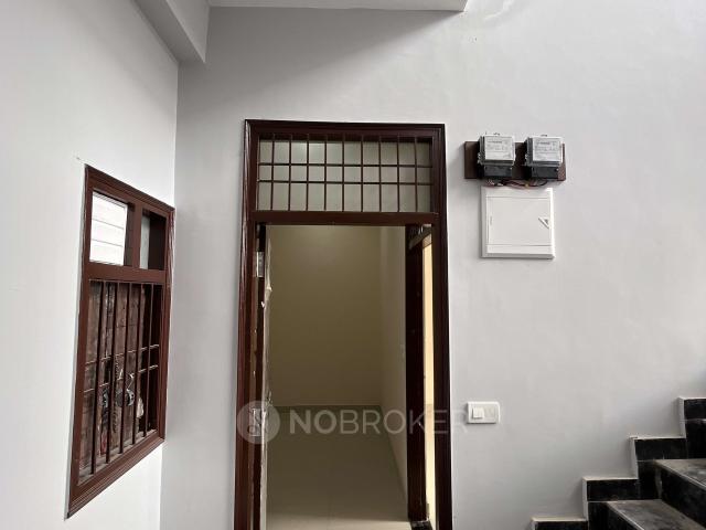 2 BHK House for Rent In Sector 44
