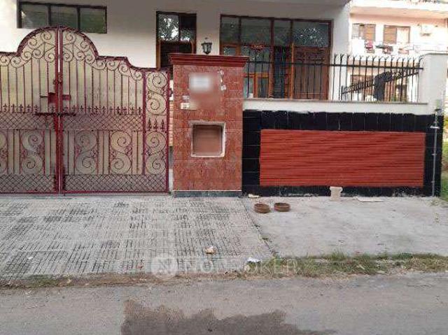 2 BHK House for Rent In Sector 47