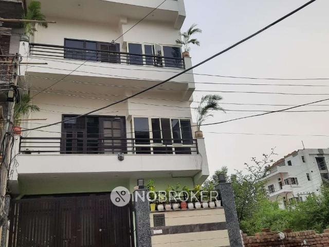 2 BHK House for Rent In Sector 53