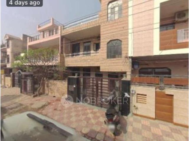 2 BHK House for Rent In Sector 8