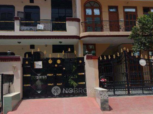 2 BHK House for Rent In Sector 9