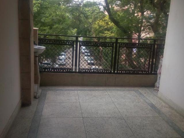 2 BHK Independent Builder Floor in Mukherjee Nagar for rent New Delhi. The reference number is 20663682