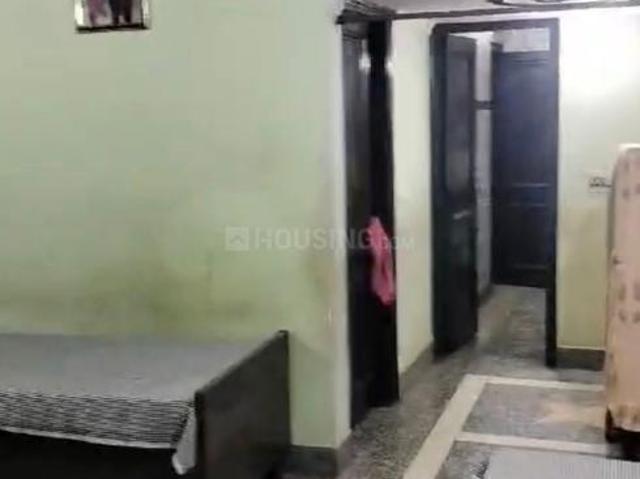 2 BHK Independent Builder Floor in Mukherjee Nagar for resale North West Delhi. The reference number is 17400162