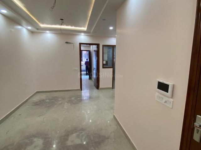 2 BHK Independent Builder Floor in Mukherjee Nagar for resale North West Delhi. The reference number is 17371086