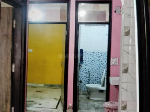 2 BHK Independent Builder Floor in Mahavir Enclave for rent New Delhi. The reference number is 20261653