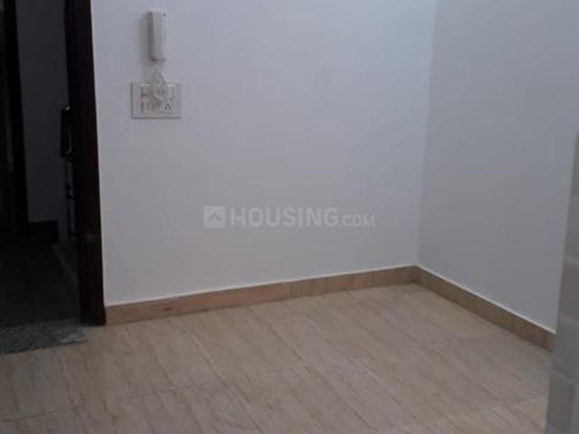 2 BHK Independent Builder Floor in Mahavir Enclave for resale New Delhi. The reference number is 20044677