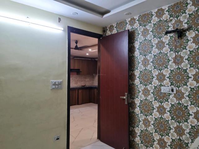 2 BHK Independent Builder Floor in Mahavir Enclave for resale New Delhi. The reference number is 20185481