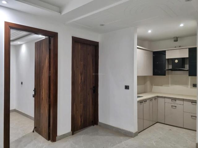 2 BHK Apartment in Mahavir Enclave for resale New Delhi. The reference number is 20388765
