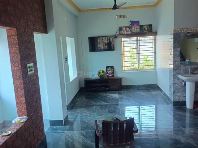 2 BHK Independent Builder Floor in Mal Godown Market for rent Cuttack. The reference number is 20585904