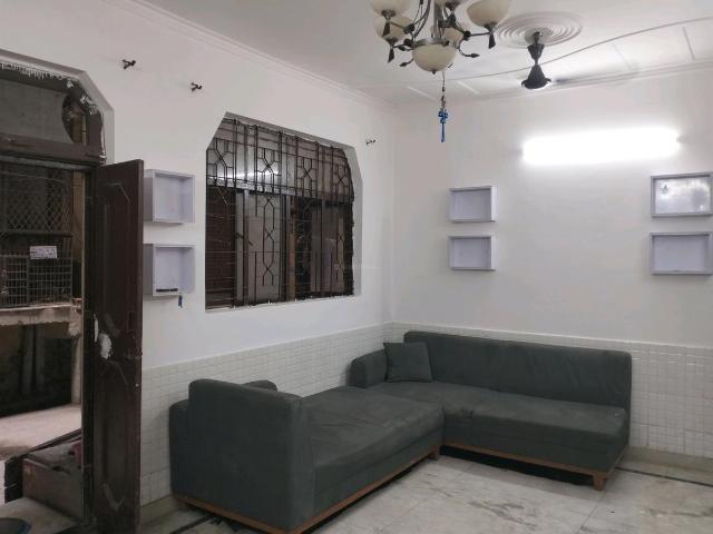 2 BHK Independent Builder Floor in Mayur Vihar Phase 1 for resale New Delhi. The reference number is 12513414