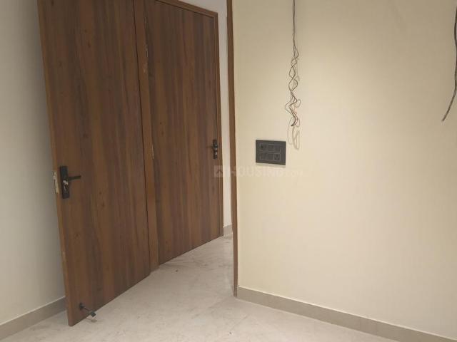 2 BHK Independent Builder Floor in Mayur Vihar Phase 1 for resale New Delhi. The reference number is 20788999