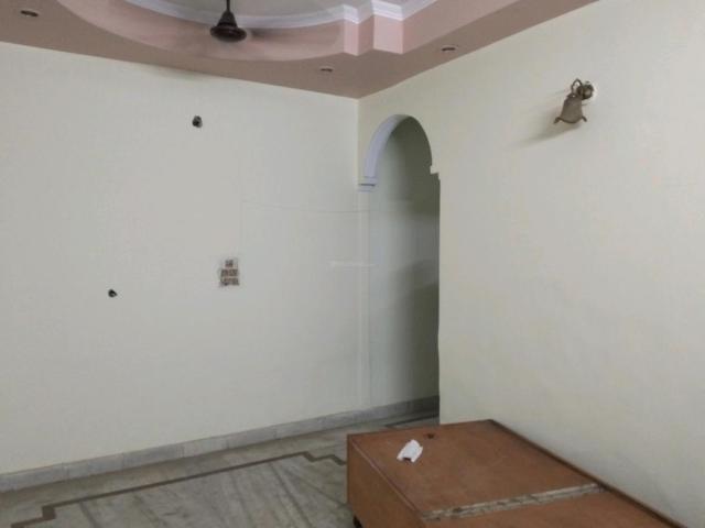 2 BHK Independent Builder Floor in Mayur Vihar Phase 1 for resale New Delhi. The reference number is 20074776