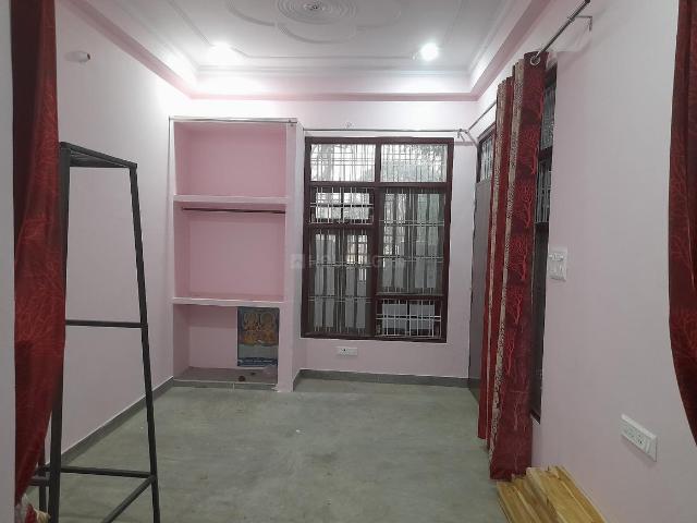 2 BHK Independent Builder Floor in Misripur for rent Lucknow. The reference number is 13267682