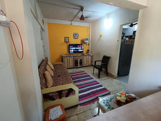 2 BHK Independent Builder Floor in Mira Road East for resale Mira Bhayandar. The reference number is 9082580