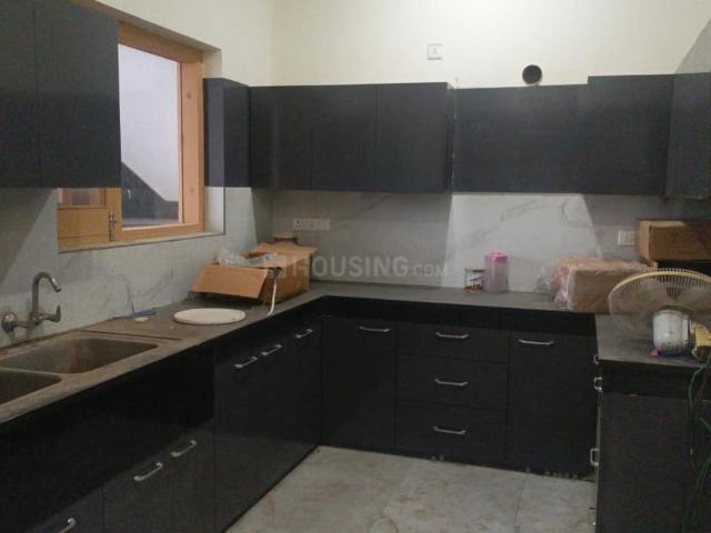 2 BHK Independent Builder Floor in Model Town for rent Bathinda. The reference number is 19646545