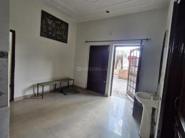 2 BHK Independent Builder Floor in Model Town for rent Bathinda. The reference number is 20035970