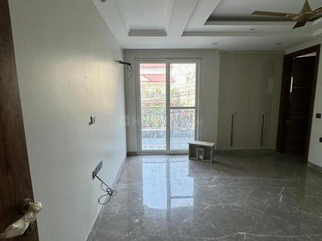 2 BHK Independent Builder Floor in Moti Nagar for resale New Delhi. The reference number is 20060137