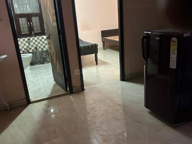 2 BHK Independent Builder Floor in New Ashok Nagar for rent New Delhi. The reference number is 16996818