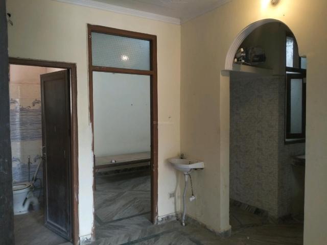2 BHK Independent Builder Floor in New Ashok Nagar for rent New Delhi. The reference number is 20694986