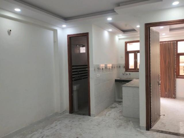 2 BHK Independent Builder Floor in New Ashok Nagar for resale New Delhi. The reference number is 19755497