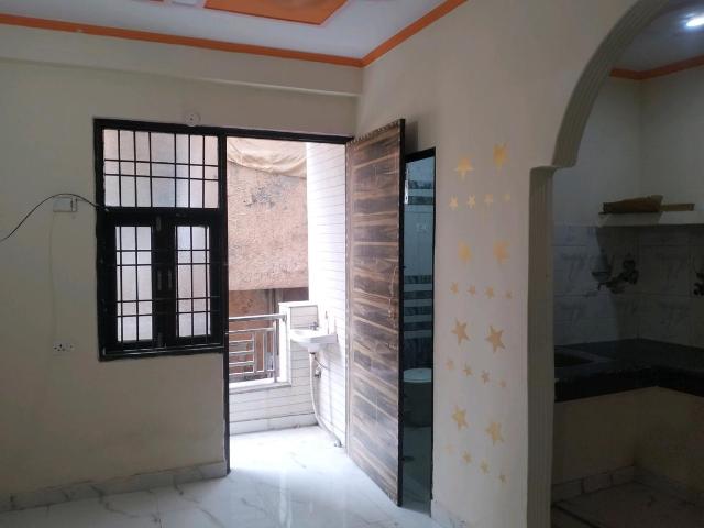 2 BHK Independent Builder Floor in New Ashok Nagar for resale New Delhi. The reference number is 19755865