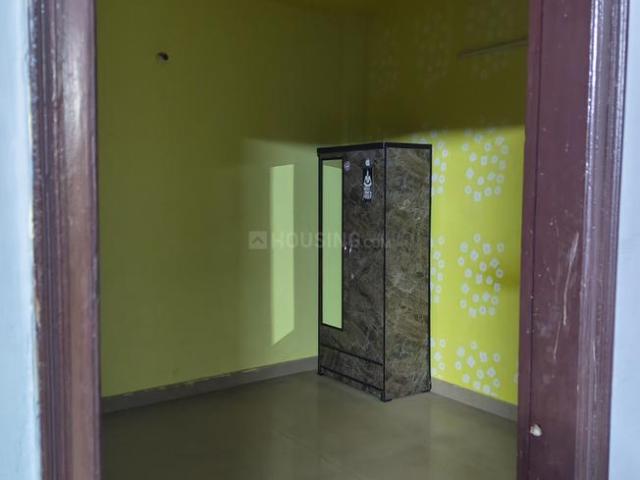 2 BHK Independent Builder Floor in New Ashok Nagar for resale New Delhi. The reference number is 20793617