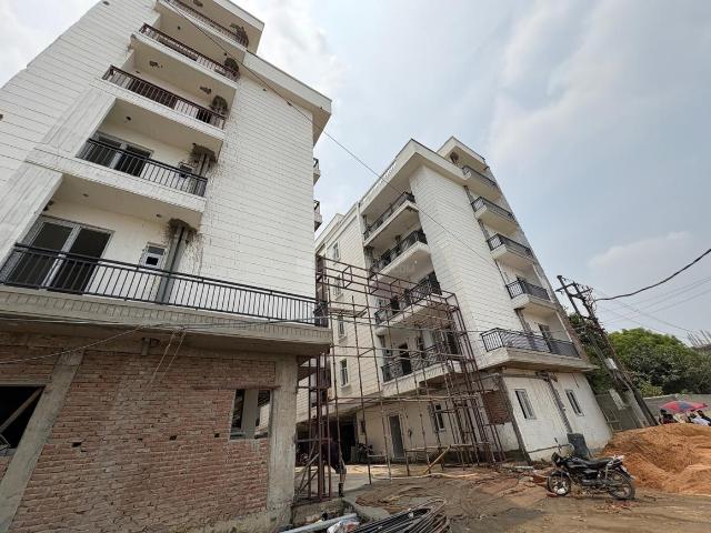 2 BHK Independent Builder Floor in Noida Extension for resale Khera Choganpur. The reference number is 17605195