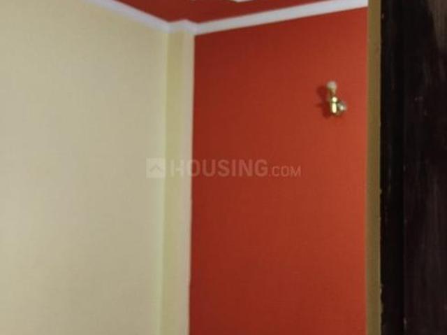 2 BHK Independent Builder Floor in Azadpur for resale New Delhi. The reference number is 15958582