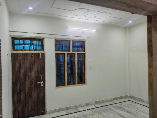 2 BHK Independent Builder Floor in Rajajipuram for rent Lucknow. The reference number is 20655844