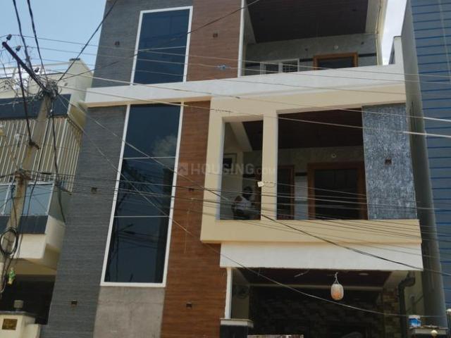 2 BHK Independent Builder Floor in Beeramguda for rent Sangareddy. The reference number is 20437073