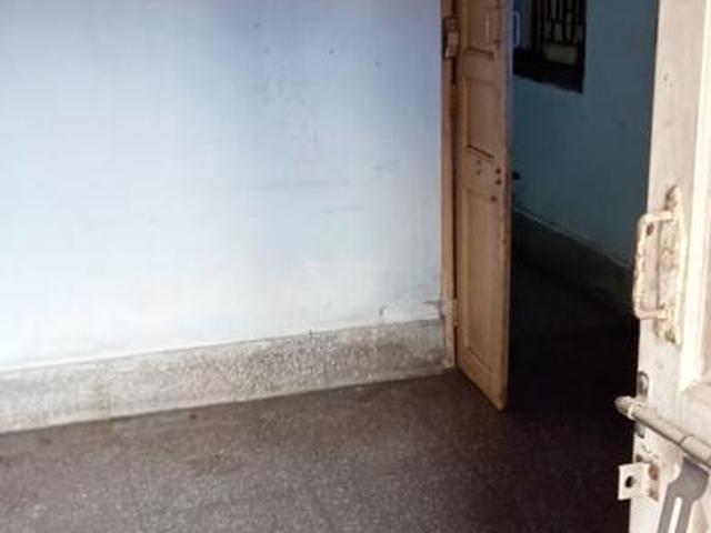 2 BHK Independent Builder Floor in Behala for resale Kolkata. The reference number is 8308202