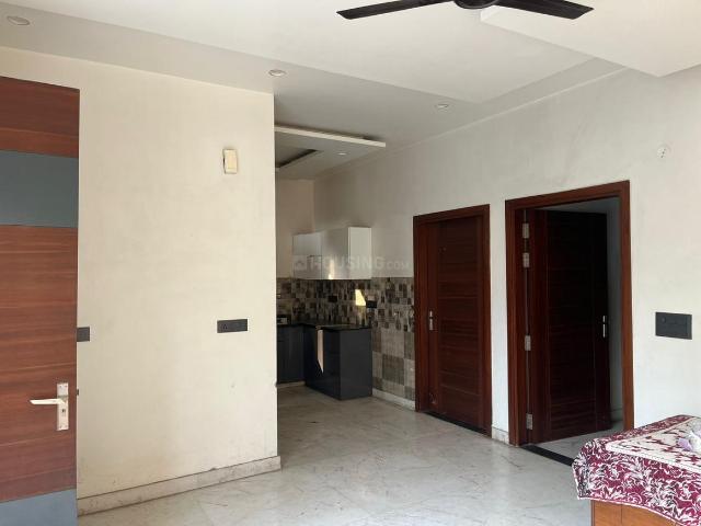 2 BHK Independent Builder Floor in Beta II for rent Greater Noida. The reference number is 15265483