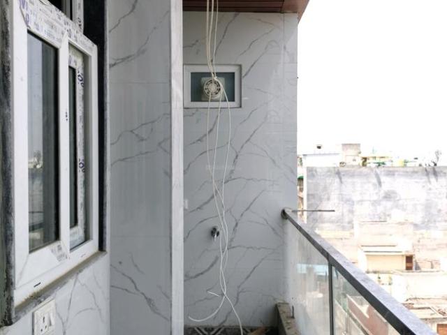 2 BHK Independent Builder Floor in Bharat Vihar for resale New Delhi. The reference number is 19984723