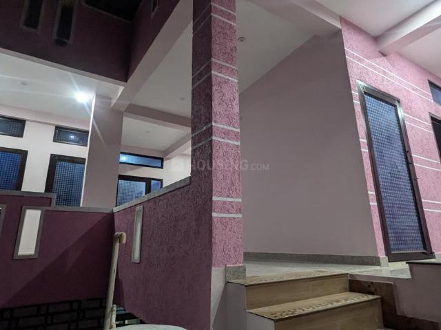 2 BHK Independent Builder Floor in Cantt for rent Jhansi. The reference number is 15302771