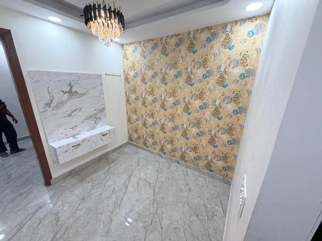 2 BHK Independent Builder Floor in Dwarka Mor for rent New Delhi. The reference number is 20642173