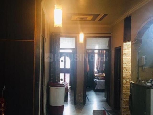2 BHK Independent Builder Floor in Dwarka Mor for rent New Delhi. The reference number is 5953253