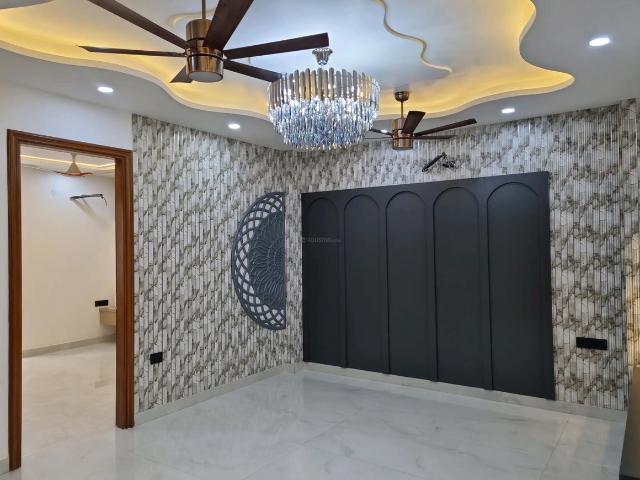 3 BHK Apartment in Dwarka Mor for resale New Delhi. The reference number is 20425595