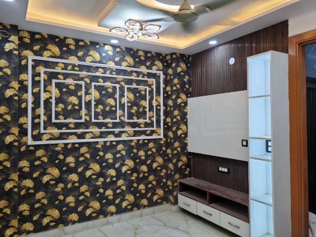 2 BHK Apartment in Dwarka Mor for resale New Delhi. The reference number is 20543661