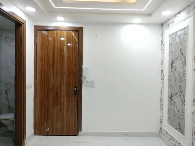 2 BHK Independent Builder Floor in Dwarka Mor for resale New Delhi. The reference number is 20597855