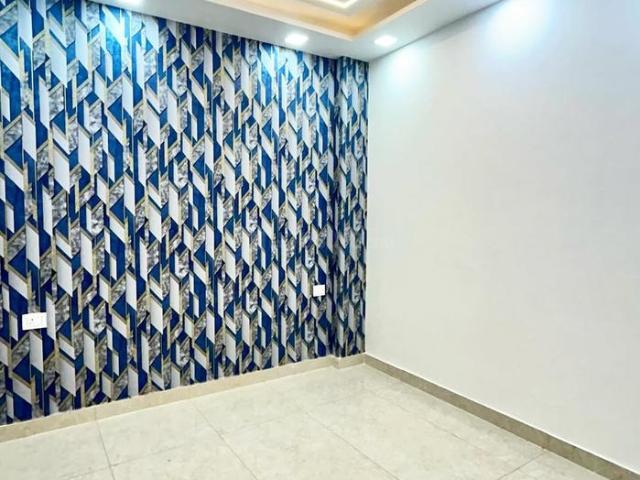 2 BHK Apartment in Dwarka Mor for resale New Delhi. The reference number is 20597966