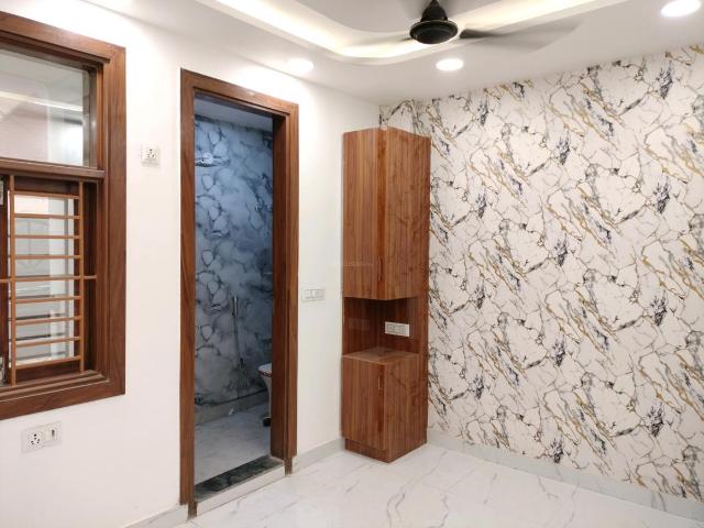 2 BHK Independent Builder Floor in Dwarka Mor for resale New Delhi. The reference number is 20693887