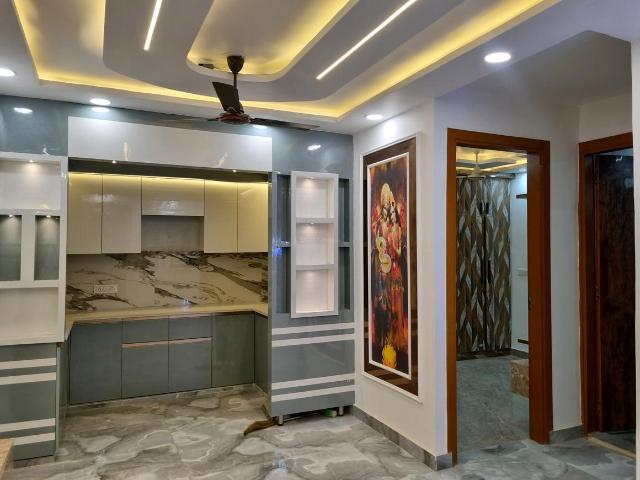 2 BHK Apartment in Dwarka Mor for resale New Delhi. The reference number is 20066627