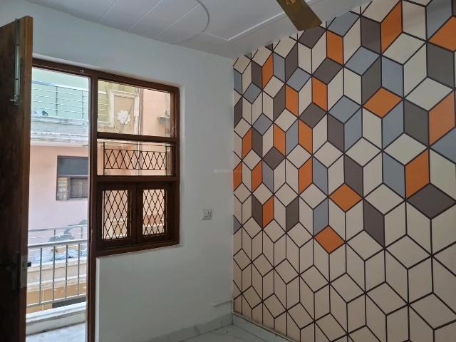 2 BHK Independent Builder Floor in Dwarka Mor for resale New Delhi. The reference number is 20220307