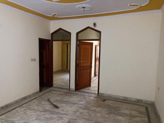 2 BHK Independent Builder Floor in Dwarka Mor for resale New Delhi. The reference number is 9226090