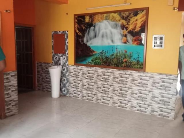 2 BHK Independent Builder Floor in Dhakuria for resale Kolkata. The reference number is 20784377