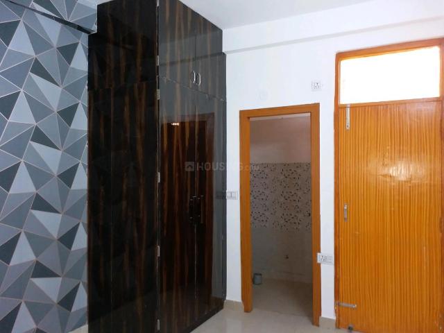 2 BHK Independent Builder Floor in DLF Ankur Vihar for resale Ghaziabad. The reference number is 17064514